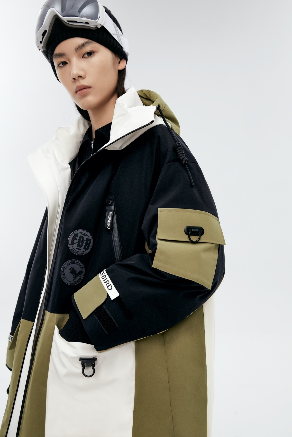 白色中款羽绒服怎么穿啊,高品质羽绒服怎么穿都好看