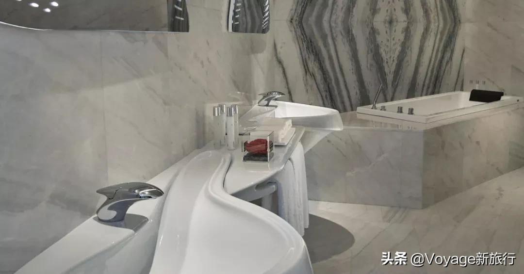 不可多得的扎哈遗作，这家最新开幕的未来感酒店，仿佛睡在酷炫的太空飞船里！