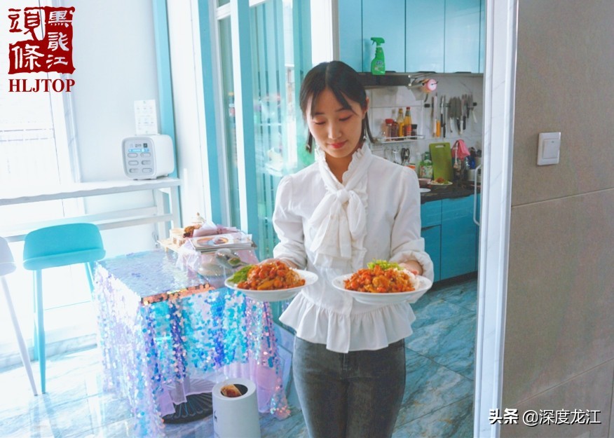 【冰城浮生记Day9】斜杠青年于浩洋：上得了讲台下得了柜台