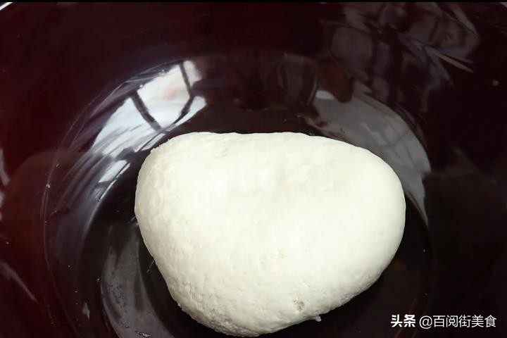 地锅鸡怎样做才好吃呢,正宗的地锅鸡做法教程