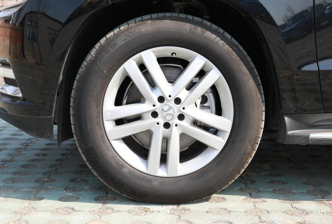 北京bj90深度对比奔驰,bj90对比陆巡