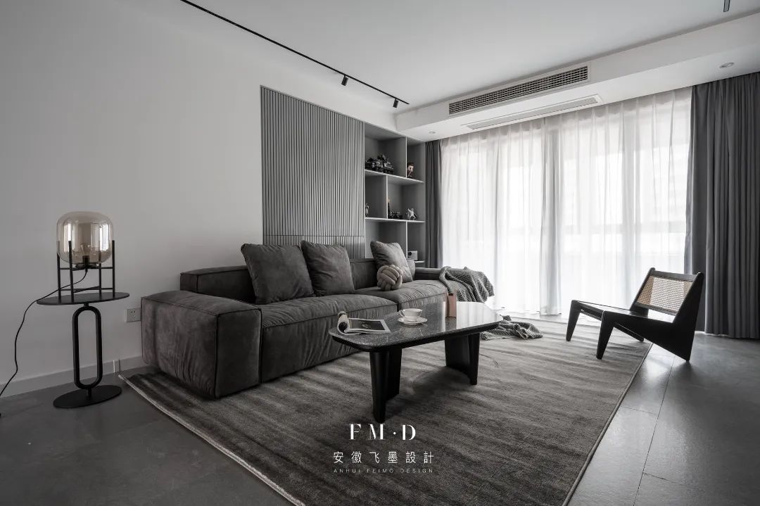 无主灯客厅无磁吸灯灯光布局,无主灯和磁吸轨道灯搭配