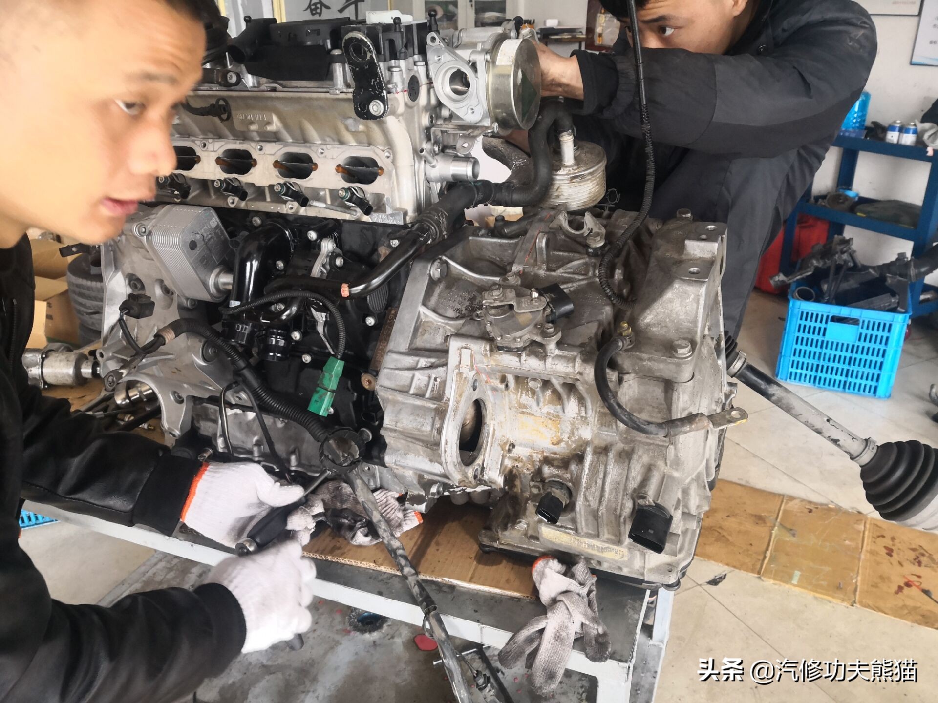 斯柯达明锐2010款2.0烧机油吗,09款斯柯达明锐1.6烧机油怎么解决