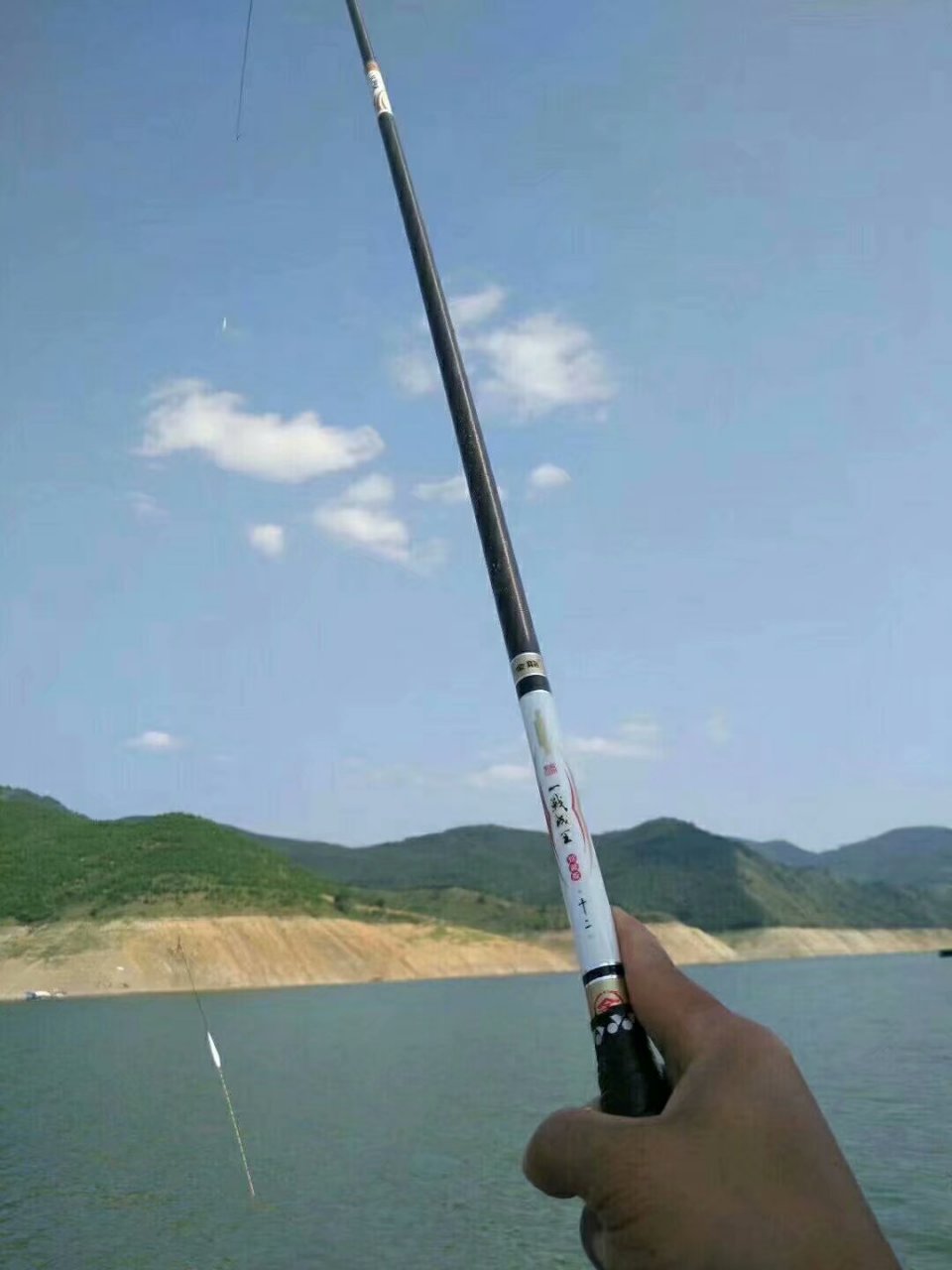 高碳素和低碳素什么区别,高碳素鱼竿优缺点