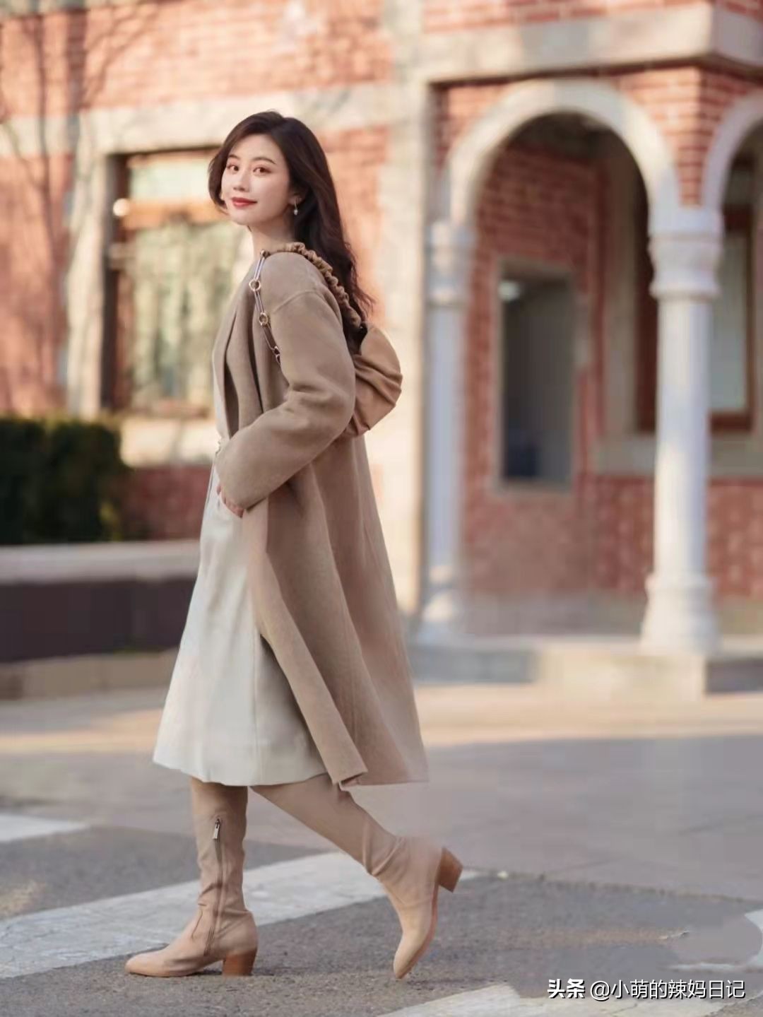 秋冬靴子推荐什么颜色,靴子穿哪种颜色洋气