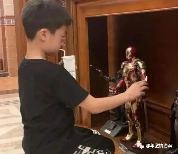 最贵的玩具手办被熊孩子掰断,熊孩子弄坏400万手办家长拒绝赔偿