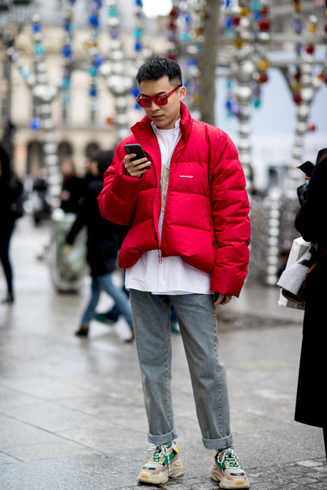 这个冬天很冷需要一件羽绒服,这个季节真的很需要羽绒服暖身