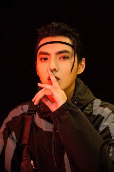 不同脸型适合戴什么样的发带,如何挑选适合自己的发带