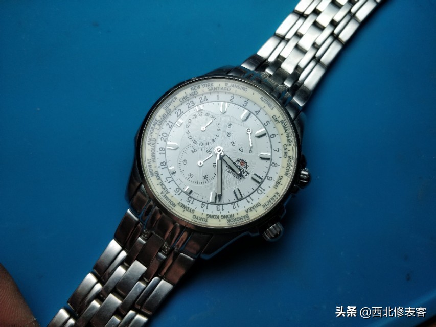 fila手表后盖怎么打开,电子手表后盖盖子怎样打开