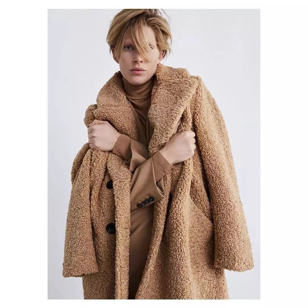 双十一大牌羽绒服打折,双十一购物狂欢节冲锋衣冬