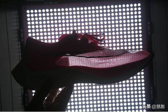 跑马季,跑全马的耐克碳板跑鞋推荐