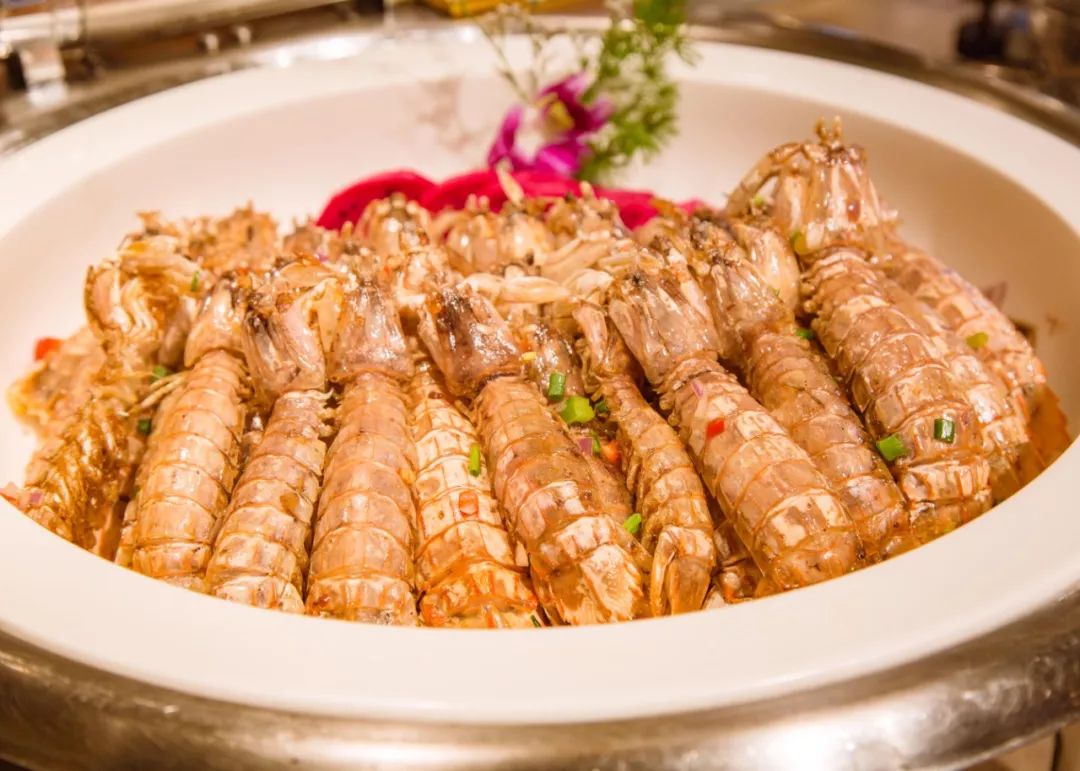 象拔蚌三文鱼鹅肝刺身拼盘,鹅肝苹果刺身