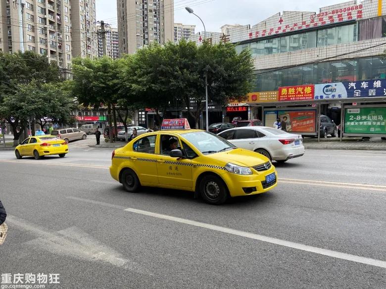 出租车司机的真实生活：月入7000，月休8天，但不是谁都能干