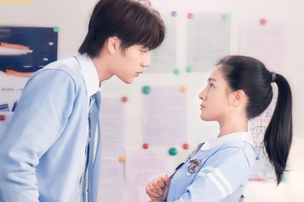 男生怎么做到适度粘人,要怎么对待粘人的男生