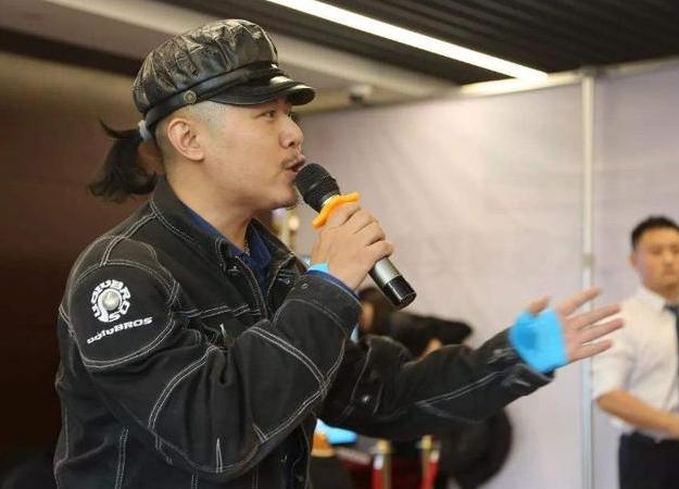 大冰什么时候开始做背包客的,大冰为何离开山东