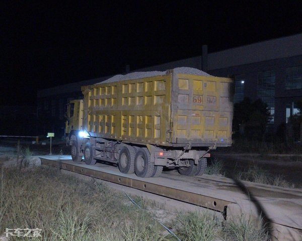 自卸车哪种最适用,自卸车都有哪些不同操作