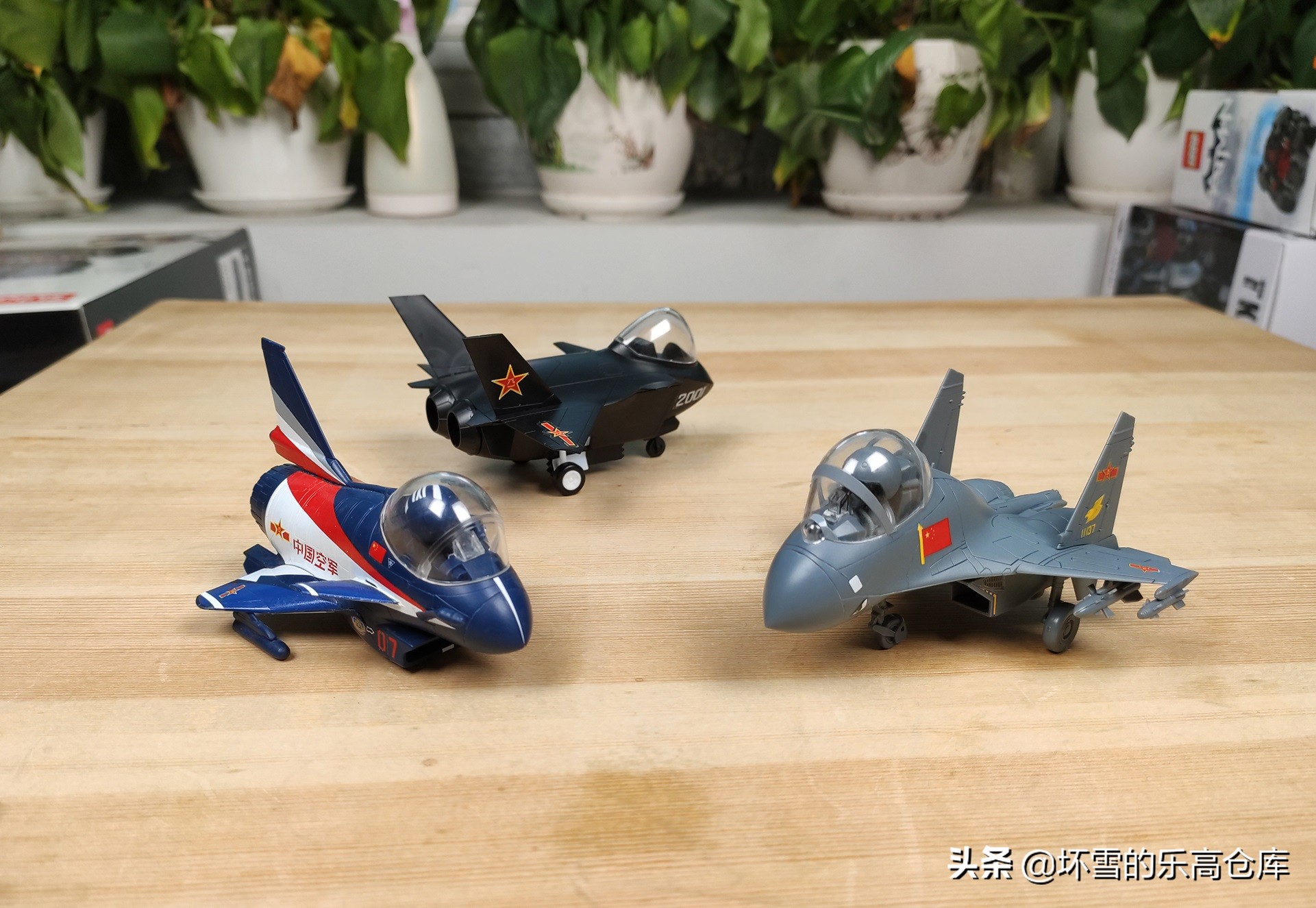 军模评测：行云模型Q版歼11战斗机