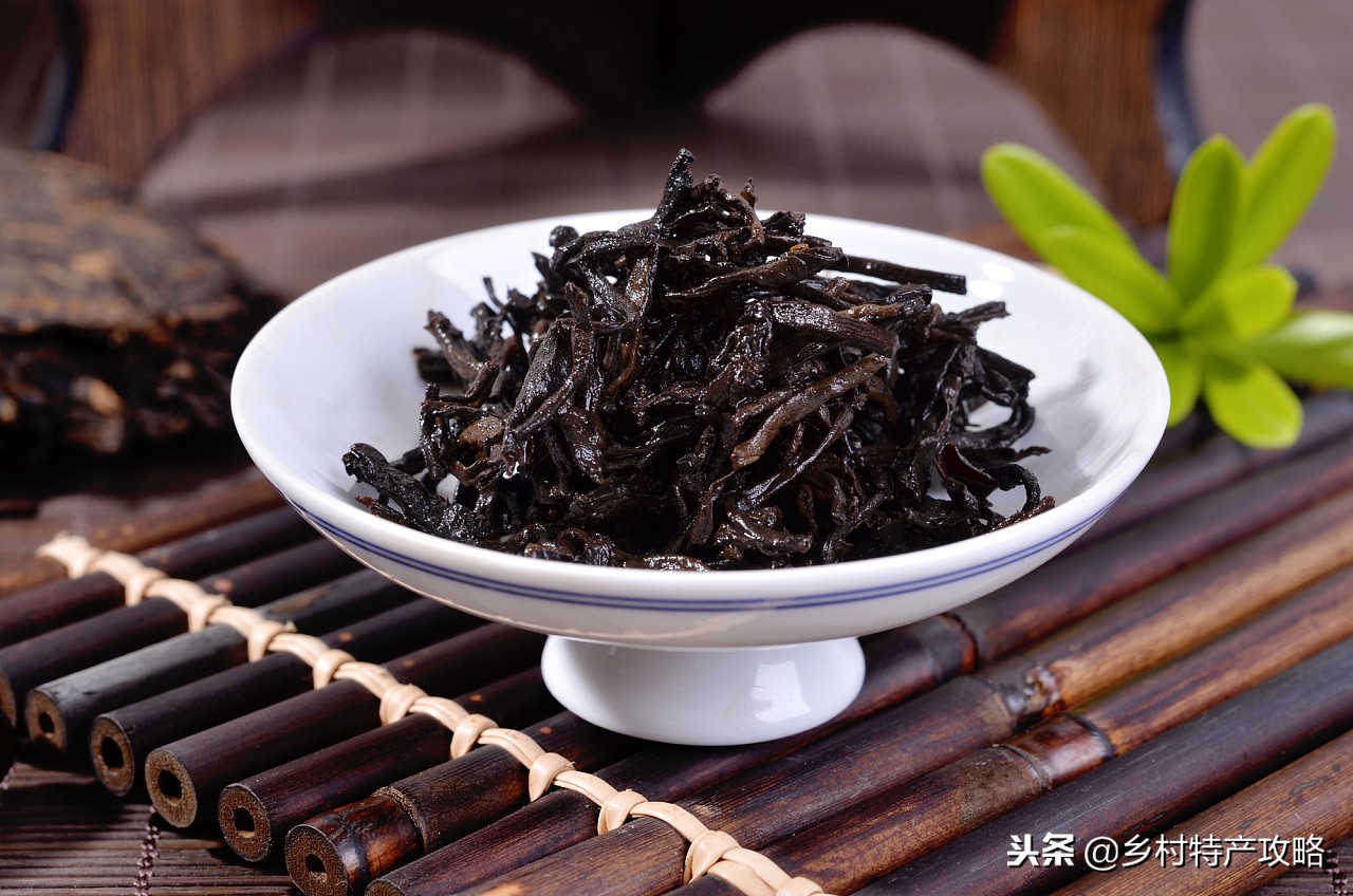 云南特产鲜花饼普洱茶,云南普洱茶民俗特色有哪些