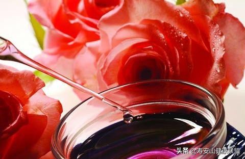 玫瑰精油有什么功效及用法,玫瑰精油有什么作用呢