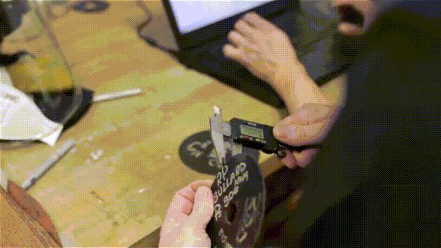 角磨机切割片烂了怎么取掉,角磨机切割片爆裂飞出