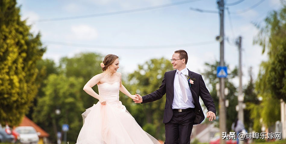 夏季结婚新郎要穿什么样的西服,夏季结婚西装服男