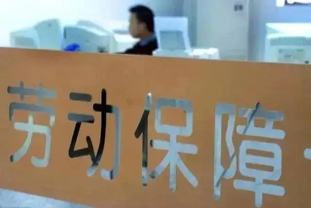 谣言越传越离谱咋办,谣言传的越来越离谱