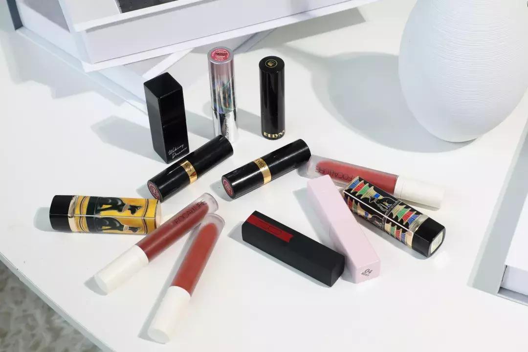 看着廉价的口红颜色,什么口红颜色不明显还好看