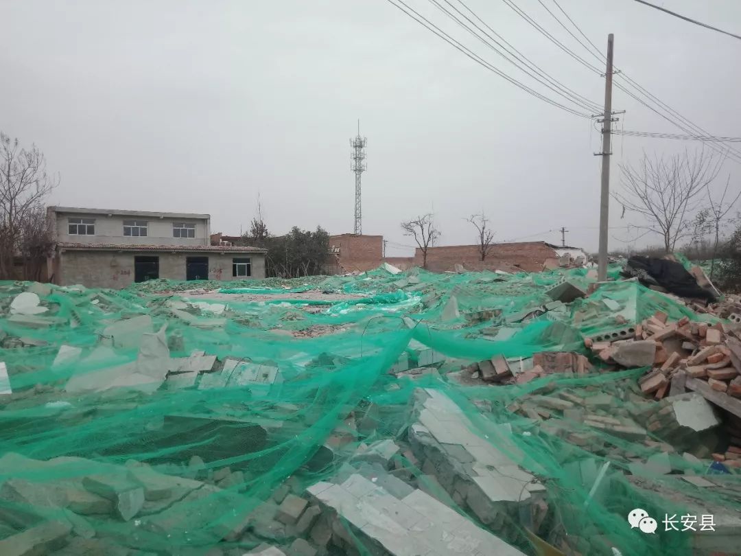 西安即将消失的村落千户村,西安市被废弃的村子