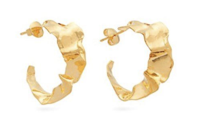 不差钱的女人的特点,为什么那么多人都喜欢佩戴耳环