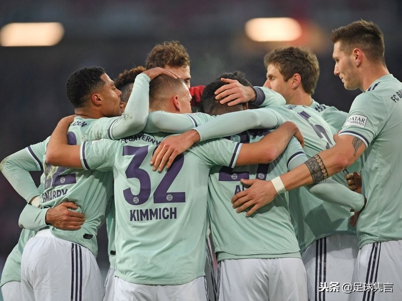 踢后腰救拜仁命，踢右闸要对手命，为“鸡哥”疯狂打call！