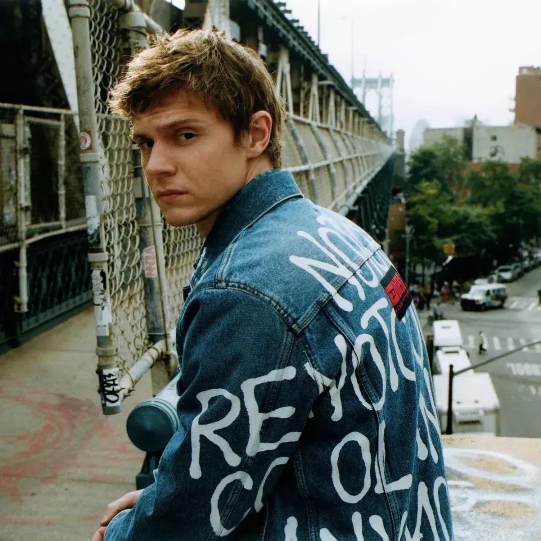 衣橱里的永恒经典牛仔裤,衣柜里的百搭牛仔裤