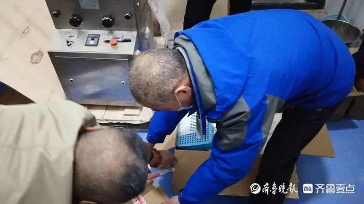 济南警方查获“网红*肥药减**”：地下室里生产，加多少违禁药“客户说了算”