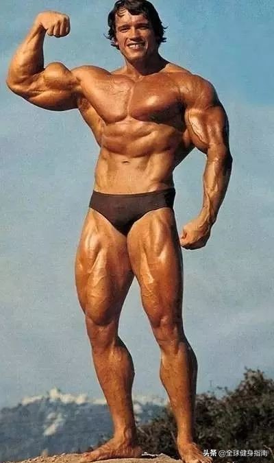 杨紫主动献吻的肌肉男有多帅？圈妹上亿，经历堪称翻版彭于晏