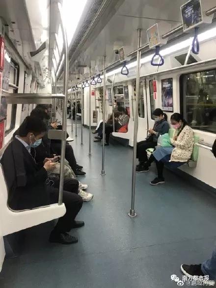 深圳复工第一天地铁站图,复工第一天的地铁