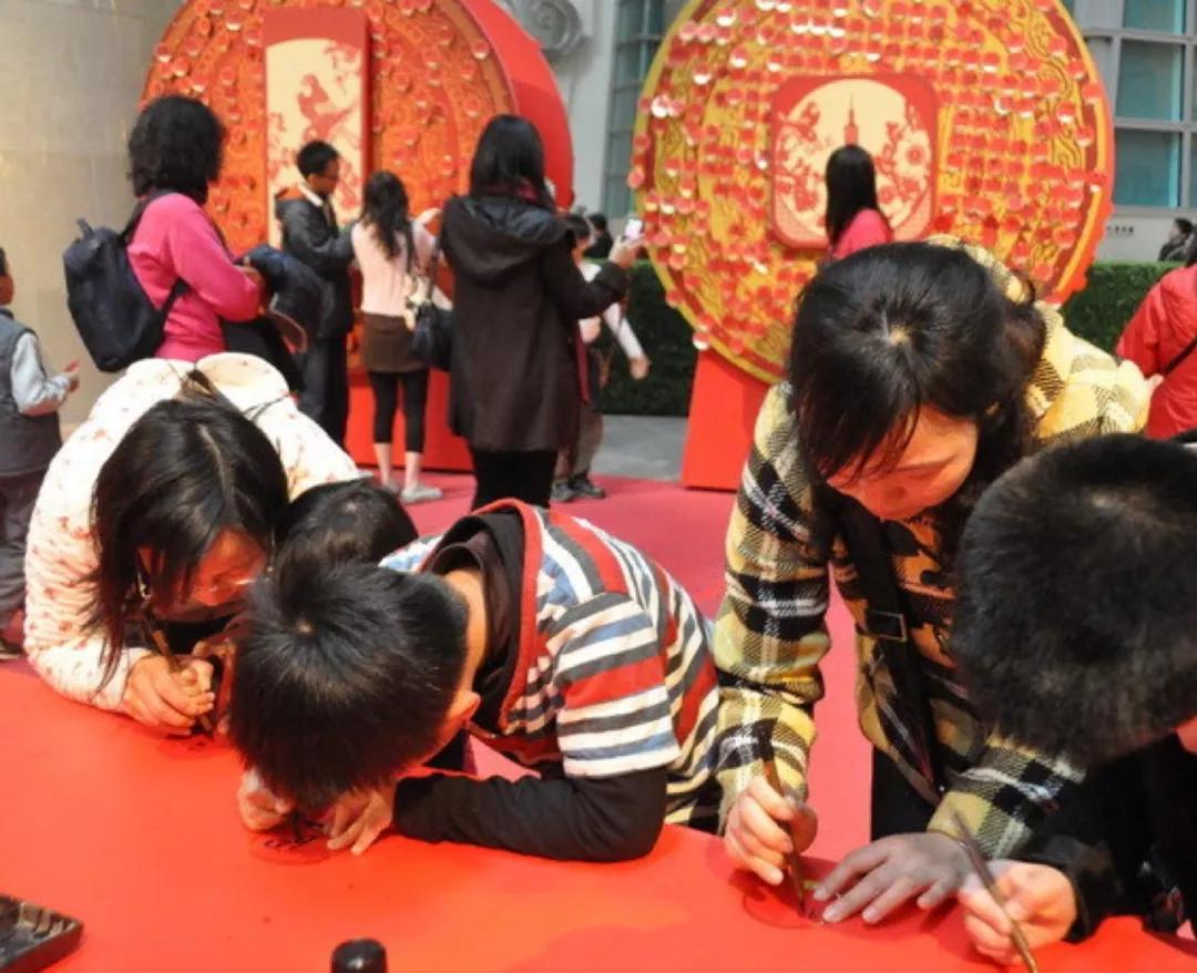 免费梦幻灯光节,梦幻灯光节免费门票