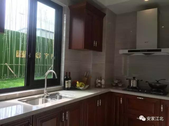 均价6500但是首开有五千多的房源,均价5500一平新盘