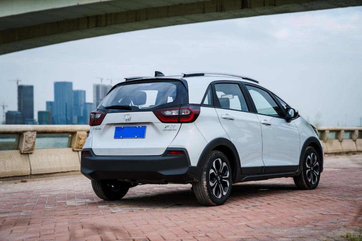 8万本田飞度,8万块平民超跑