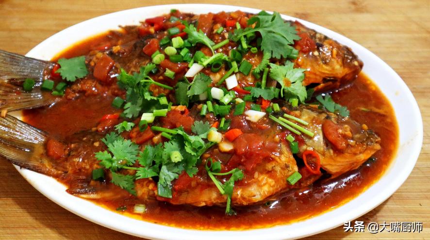 炖鱼时放点什么才能没有腥味呢,炖鱼怎么去腥什么时候放料酒