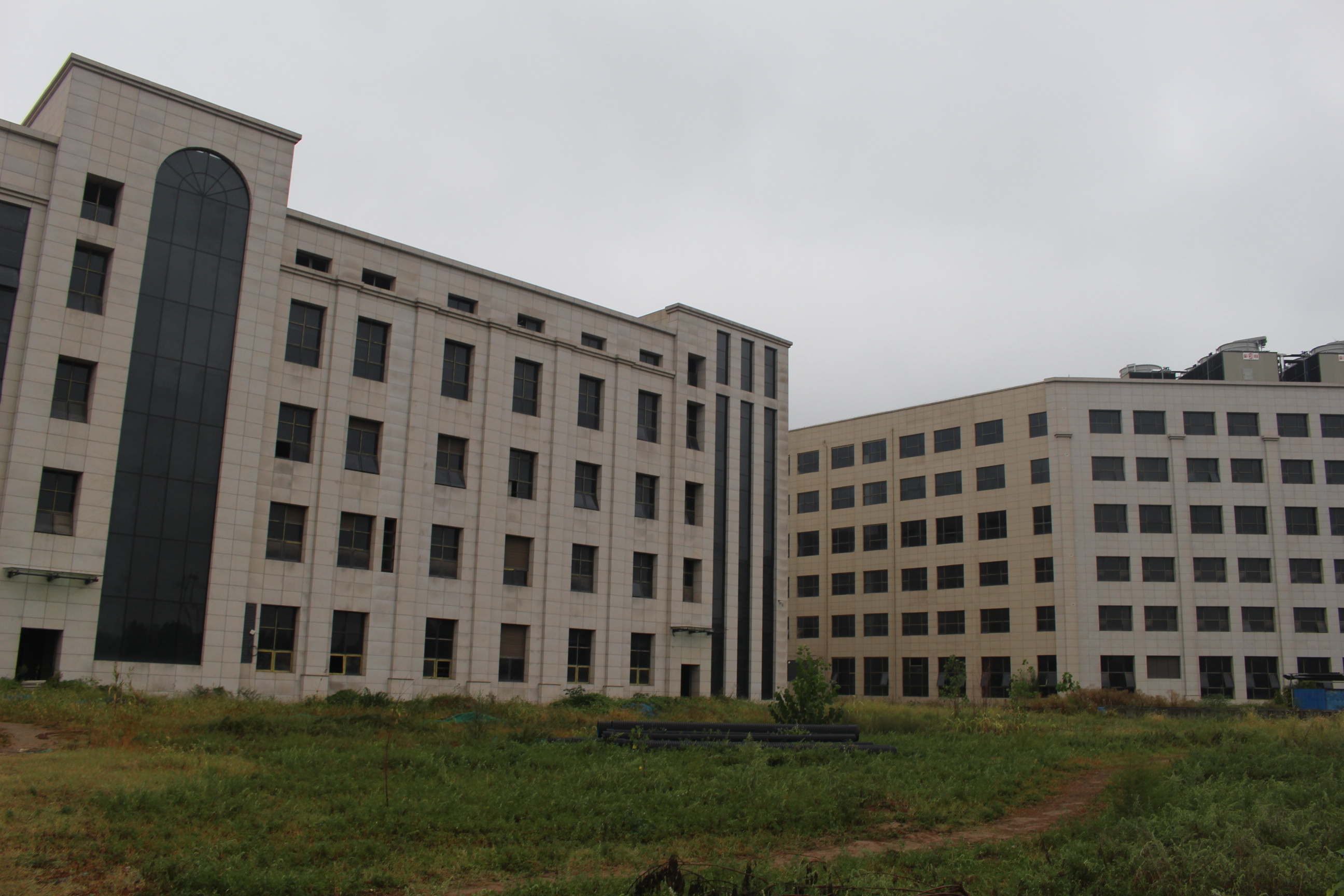 城在园中景在城中山城水相融,郑州荥阳这个区域正迈向公园型宜居新城