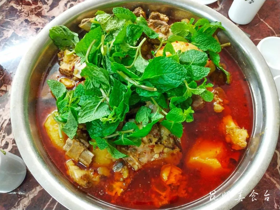 昆明必须知道的高端饭店,昆明市比较出名的饭店