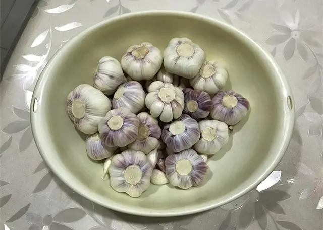 水晶糖蒜的做法大全视频,腌水晶糖蒜的做法