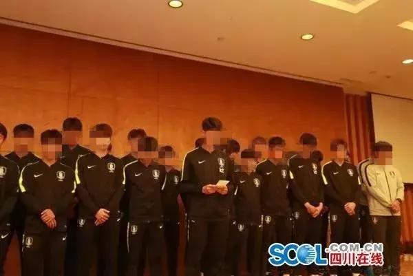 韩国选手输球后怒摔球拍韩国反应,中国队赢球后被韩国队恶意冲撞