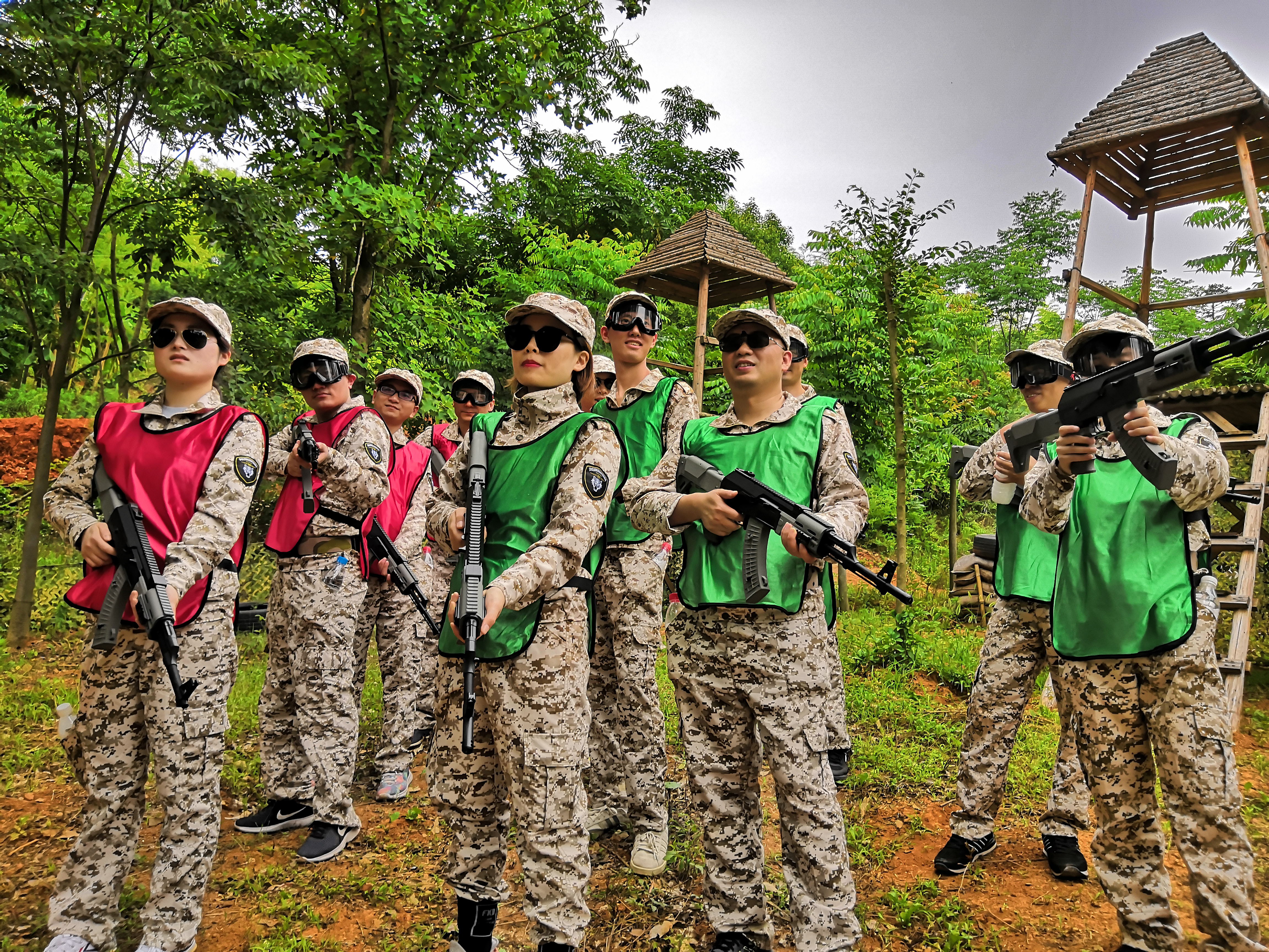 湖州哪里有好玩的镭射野外真人CS基地