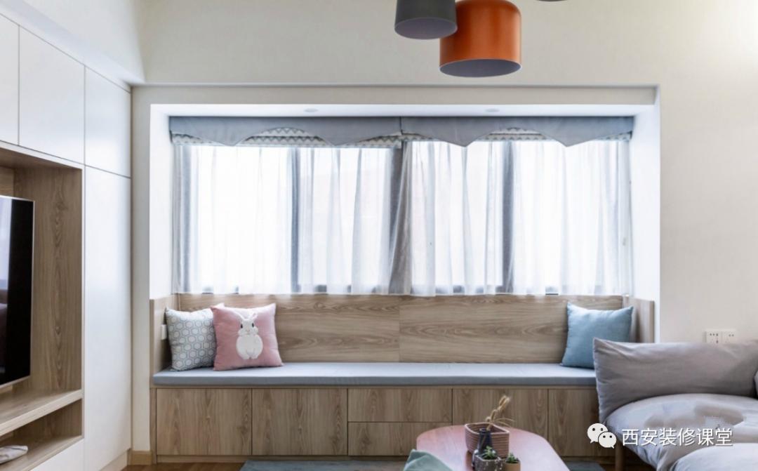 客厅有个飘窗怎样让它实用又漂亮,客厅带飘窗卧室带阳台的优缺点