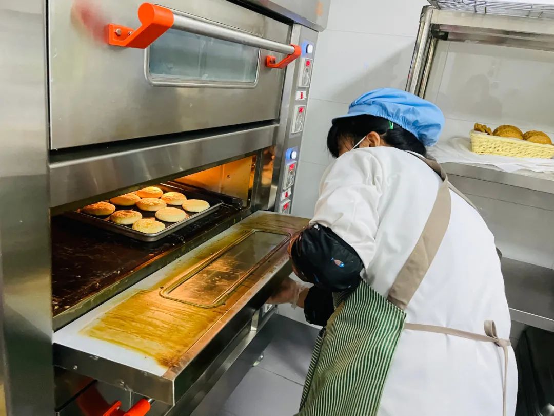 「202128」新学期，李沧学校食堂让您吃得安心、舒心、暖心