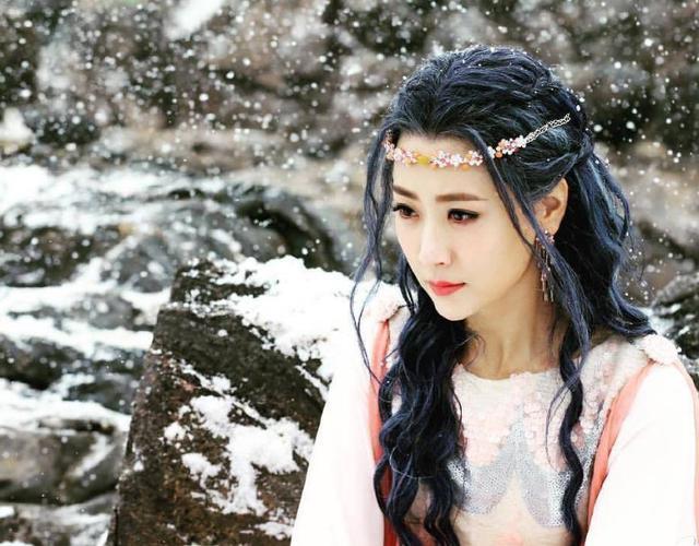 京城四美之首白冰现状,白冰成为京城四美之首