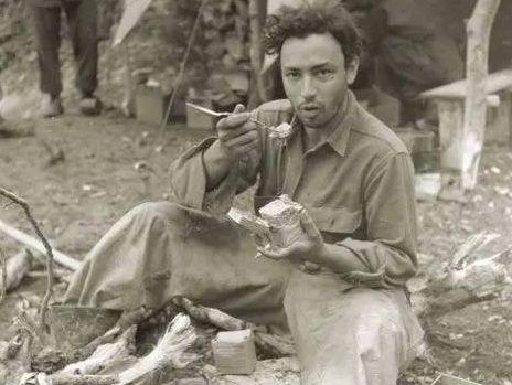 志愿军缴获美*用军**品,鸡蛋粉当硫磺一脚踹翻,有些多年后才弄懂