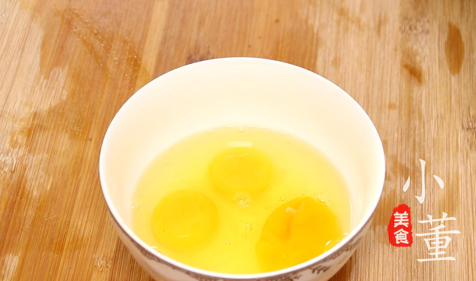 炒丝瓜总是出水？大厨教你1招，保证丝瓜鲜嫩入味不出水