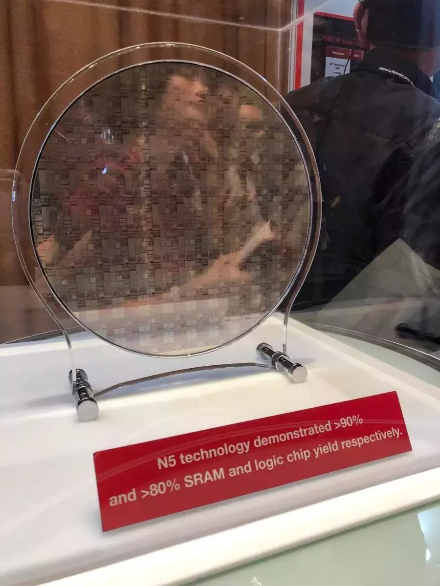 力挺华为的台积电在5nm工艺上一骑绝尘,三次让对手懊悔不已