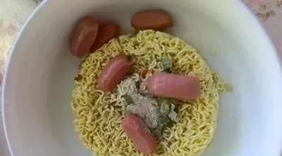 吊车司机赚钱多吗？他们平时都吃什么啊？做这行有没有前/钱途？